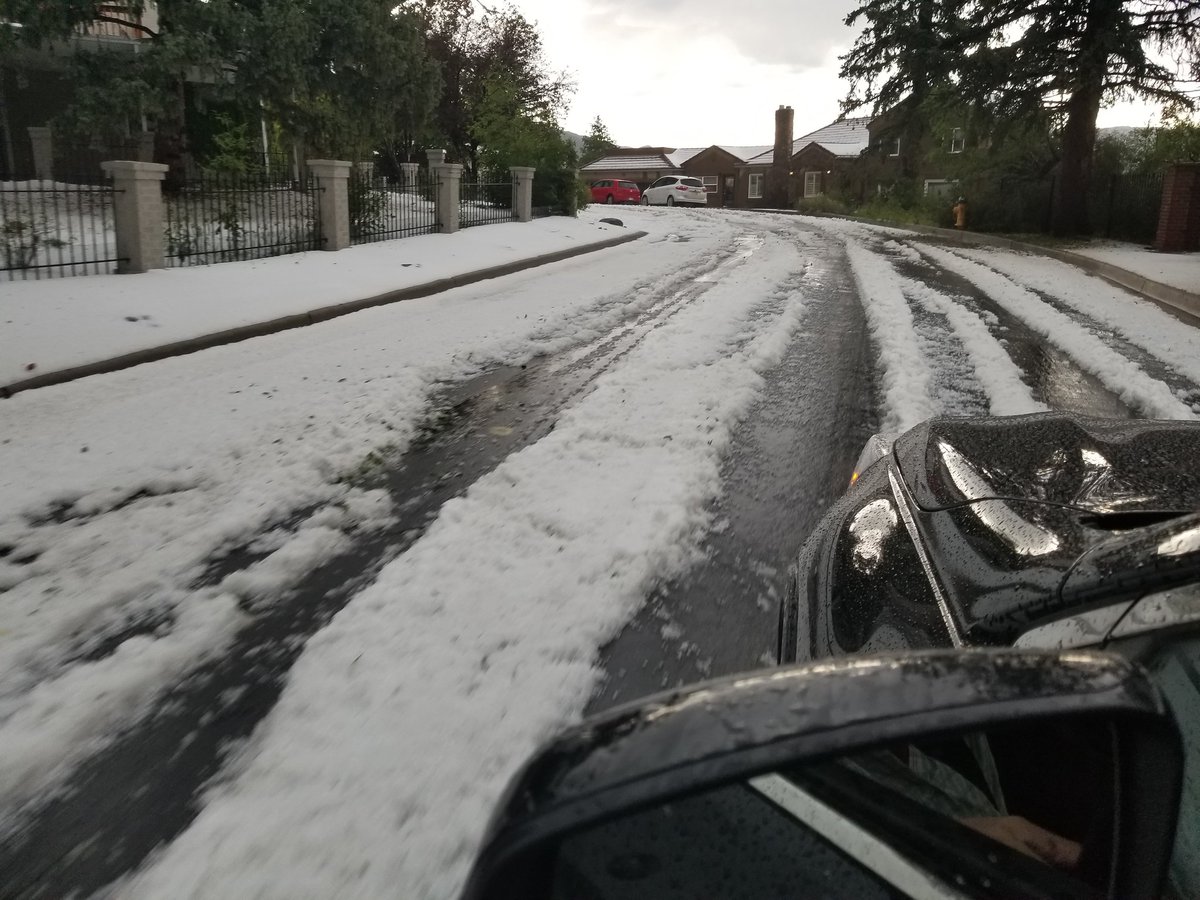 2zmtns's tweet photo. @NWSPueblo Broadmoor area today. https://t.co/bXj0ThzRQn