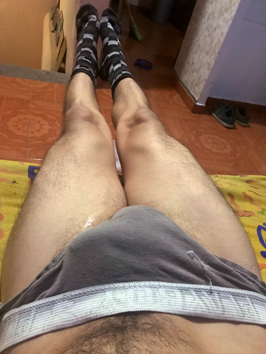 avalon3222's tweet photo. Así acabó la nueva adquisición despues de tanta chaqueta. ¡Excelente semana! https://t.co/HT6Ellyi7C