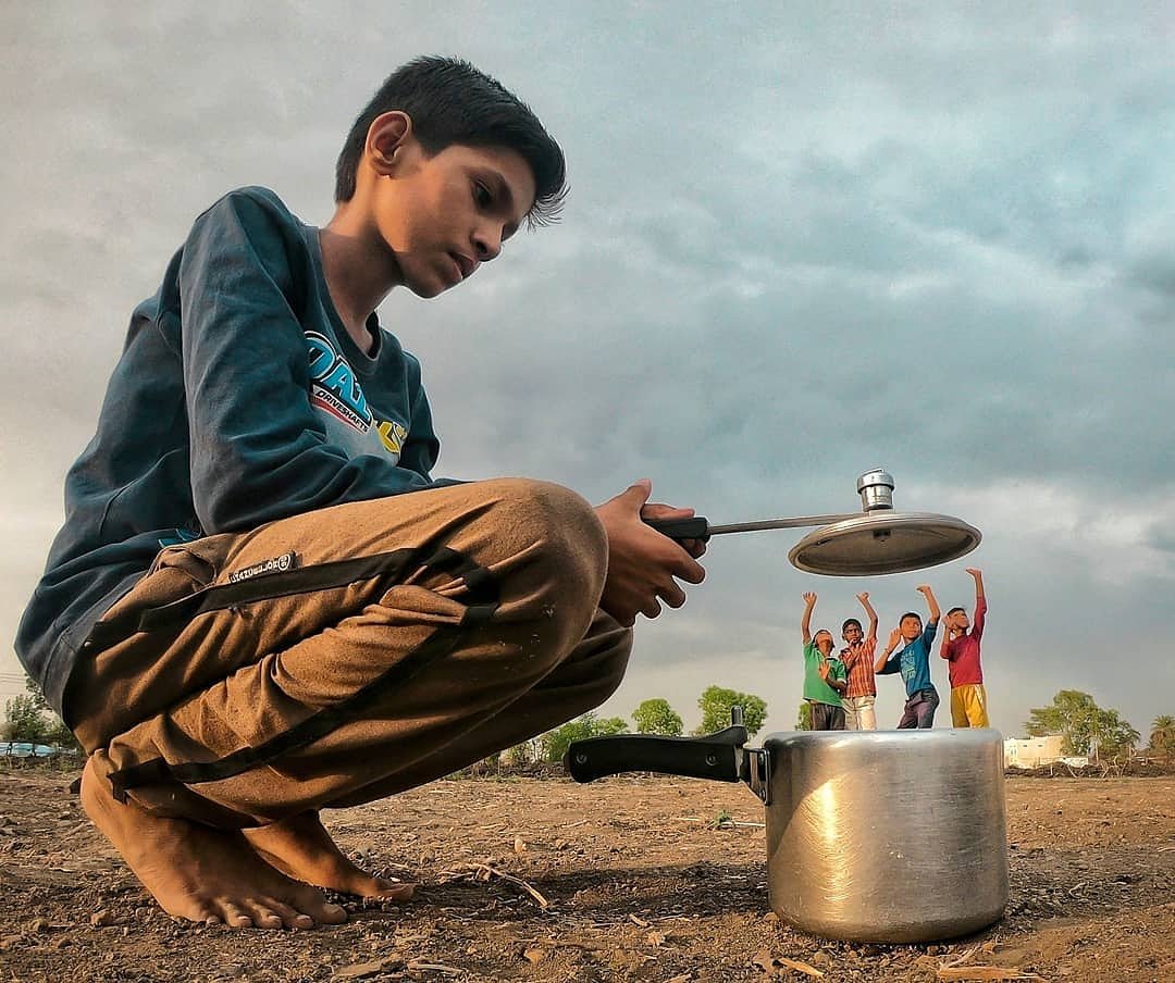 Photo by: @bhatakta_ek_musafir 
Life is a pressure cooker
Batao kya banana pasand karoge?  Loki ki sabzi ya butter paneer masala 😎

#indianphotography #india #IncredibleIndia