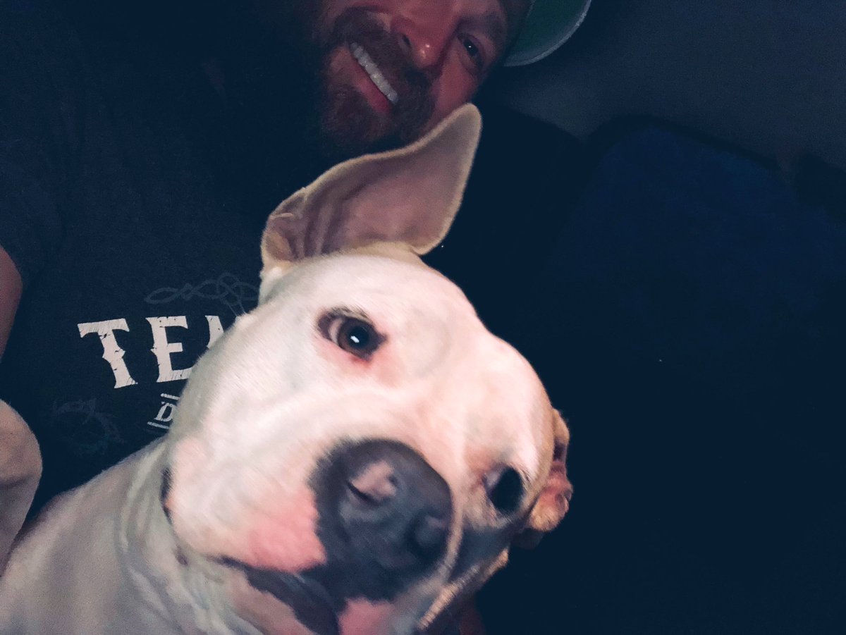 MattHawkMusic's tweet photo. Rodeo πΆ & I watching the lightning and bright moon in my truck. Poor guy loves that AC π #Pitbulls #FeathersUpMyFriends #NOAA #WeatherAware #TADD #JingleMaker #Rodeo https://t.co/ysneRufOkv