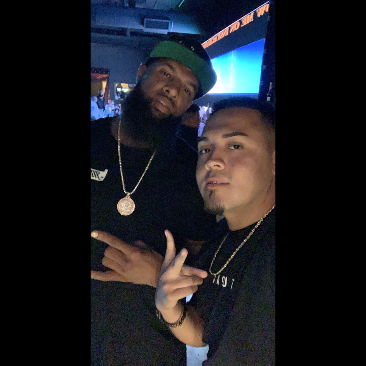 NaroTellez's tweet photo. Chillin with the real @slimthugga #bosshogg #slimthugga https://t.co/I7IbtbfS06