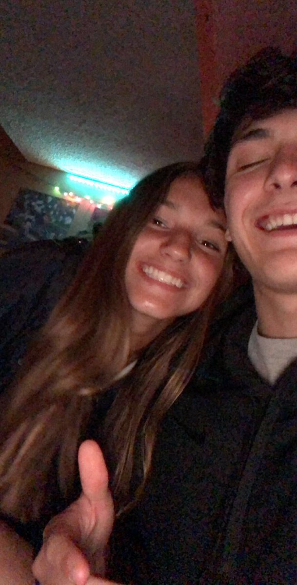 happy birthday <a href="/ellasanderso_n/">Ella Sanderson</a> hope its been lit! let’s celly!!❤️❤️
