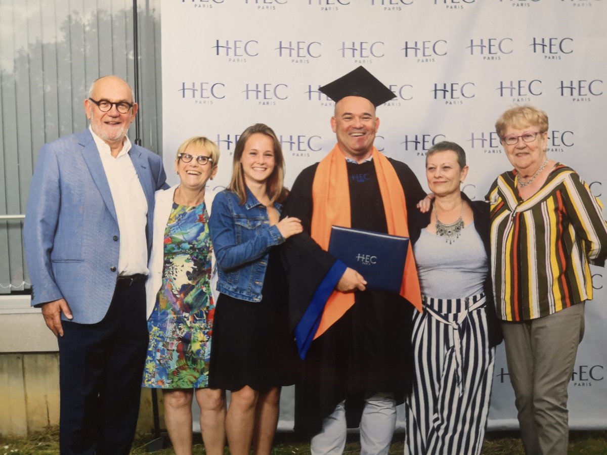 cedrigal's tweet photo. 18 mois sur les bancs d'#HEC pour mon Emba, proud to be here!
Merci à tous et surtout à ma petite femme pour son soutien. https://t.co/s5b3RuIc4Z