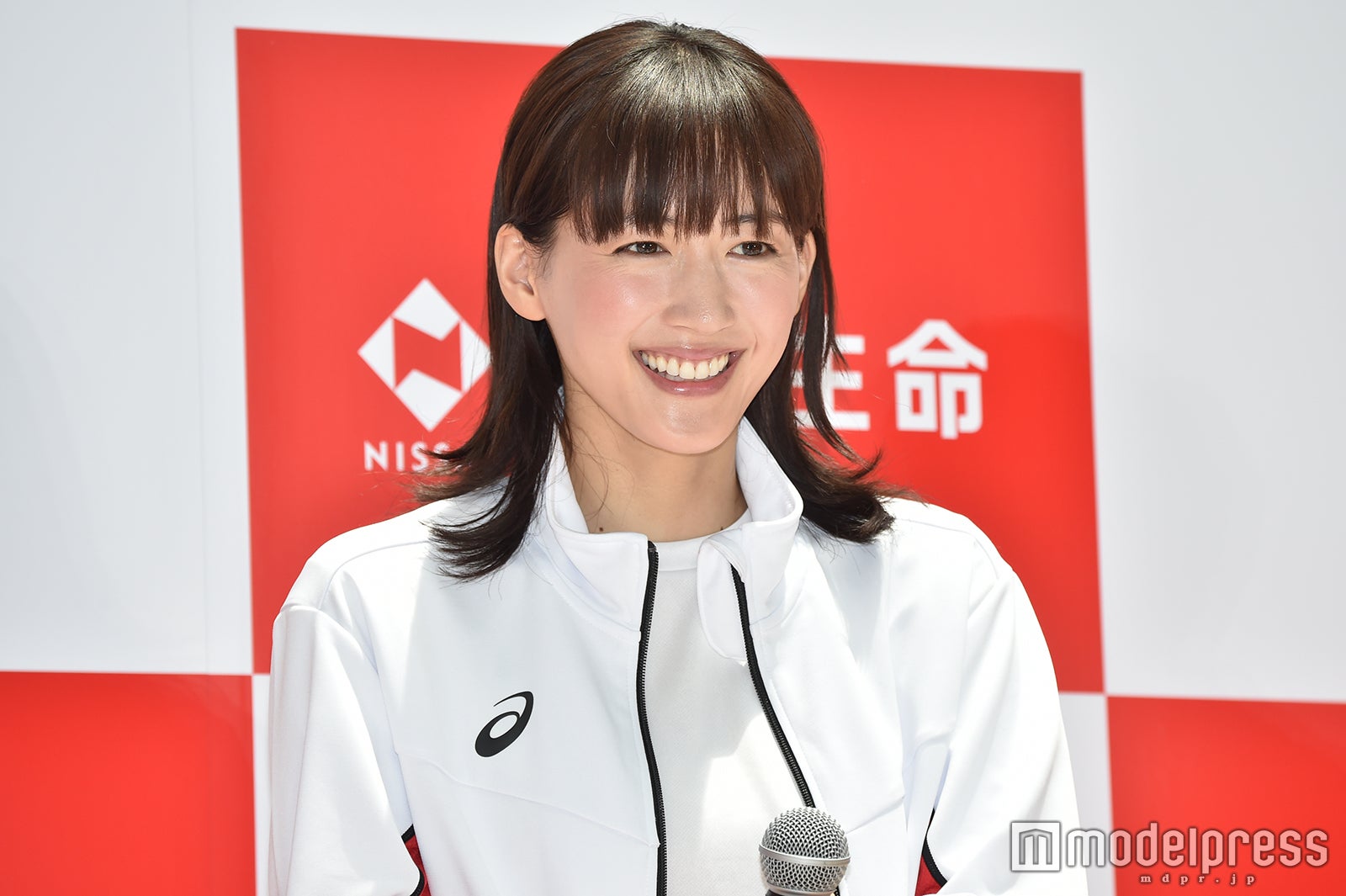 綾瀬はるか オリンピックパネル 東京五輪 綾瀬はるか×アスリートのフォトブック発売 | NEWSCAST