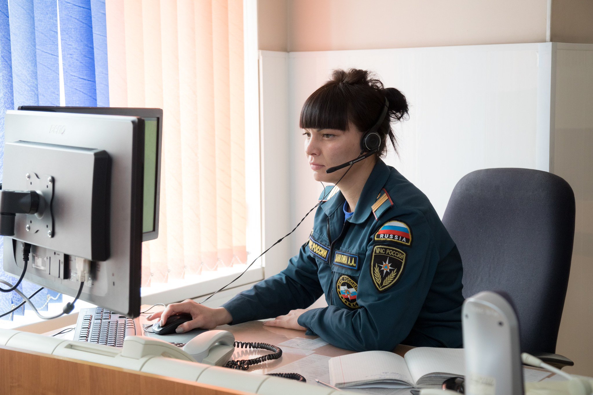 Открытка диспетчер мчс, для