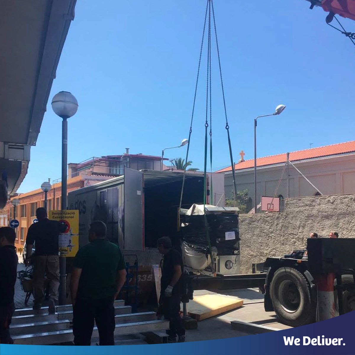 GCS_WeDeliver's tweet photo. Barcelona!!! Another perfect delivery by our Technical Division of a CT Scanner to a new site in Barcelona this week. “Flawless” was the comment from our client. Amazing work team! #Technicaldeliveries #GCS #medicaldelivery #whiteglove #etc etcetc https://t.co/jZsFRozw1d