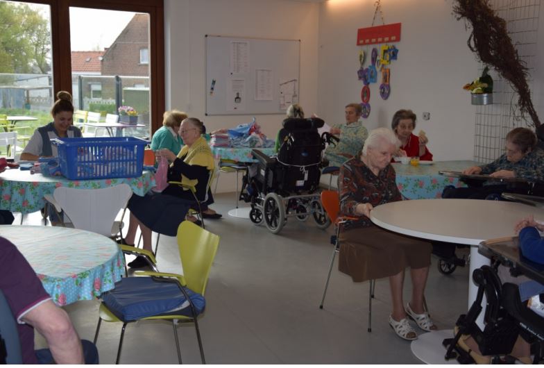 Voor het woonzorgcentrum Rozenberg zoeken we, vanaf begin augustus, een gediplomeerd ergotherapeut voor een vervangingscontract.
Samen met het animatieteam zorg je voor een aangename dagbesteding voor de bewoners.
Ook schoolverlaters welkom!
Kijk vlug op oostrozebeke.be
