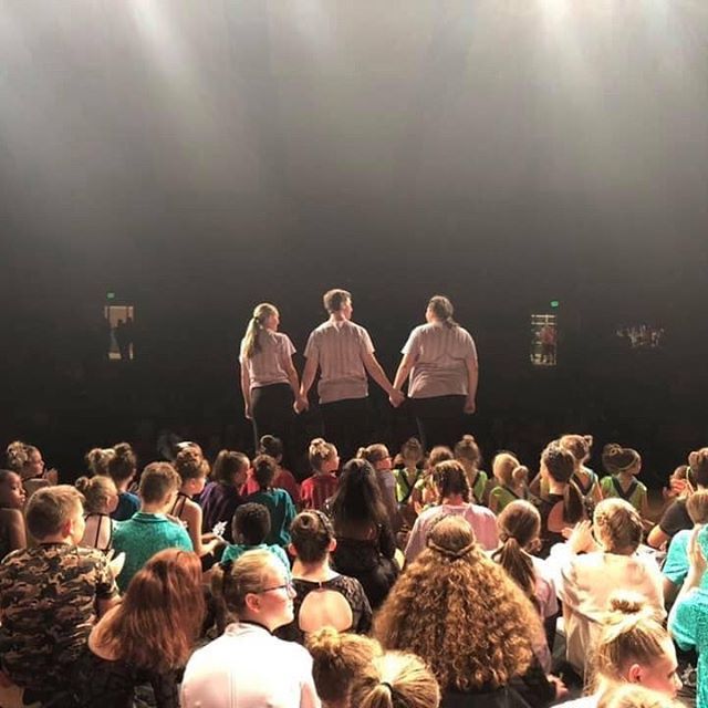 TheStudio_LDG's tweet image. Senior send off! Wishing them the best of luck as they chase their dreams. #hotoffthepress2019 #thestudioldg8thyear bit.ly/31B7luX Senior send off! Wishing them the best of luck as they chase their dreams. #hotoffthepress2019 #thestudioldg8thyear Senior send off! Wishi…