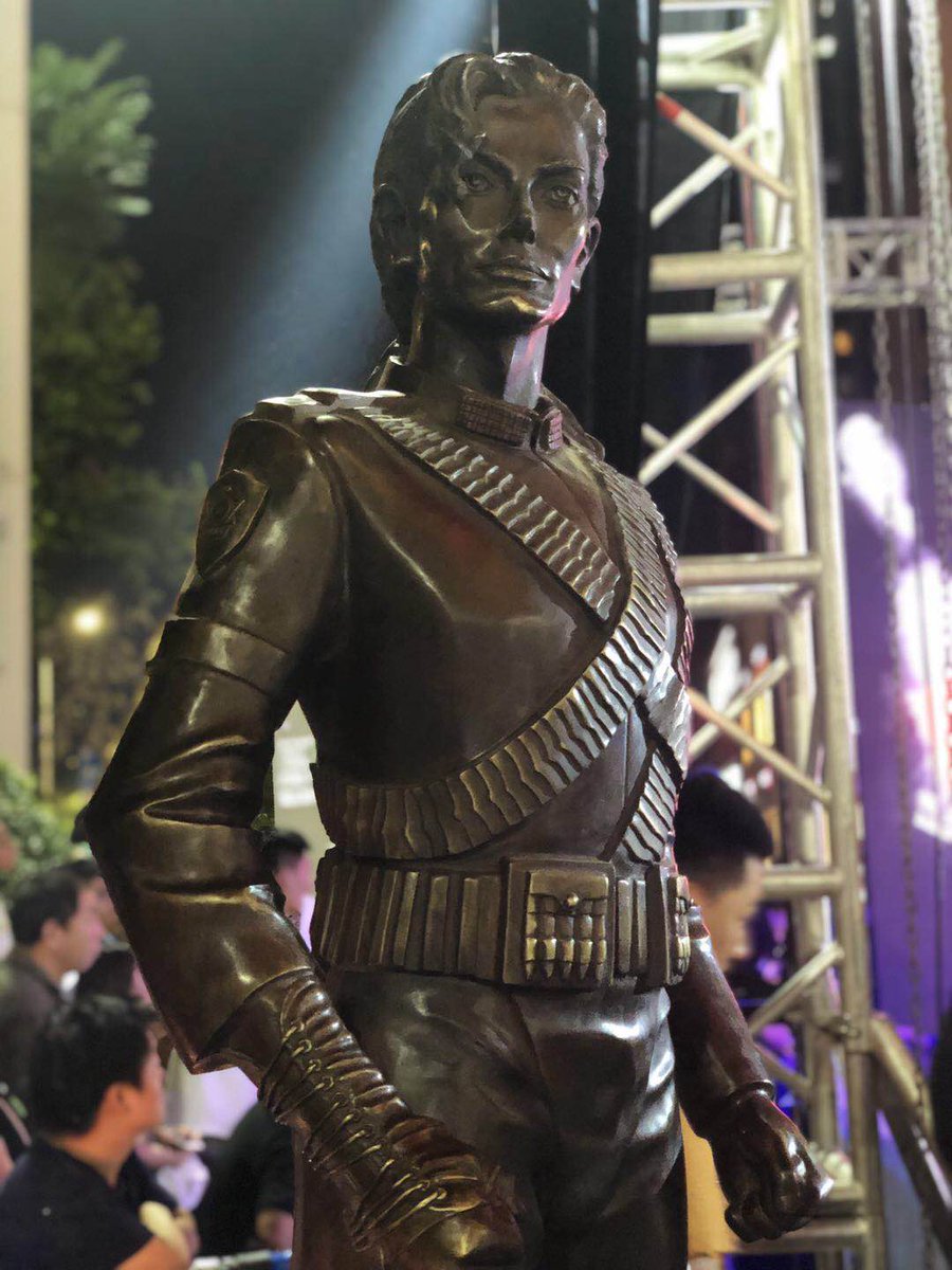 globaltimesnews's tweet photo. Chinese fans donated to build a new #MichaelJackson statue in Zhengzhou, Central China's Henan Province, to mark the 10th anniversary of the singer's death on June 25. @tajjackson3 #MJFam (Photo via @mkgenie) https://t.co/qCud0oFvtn