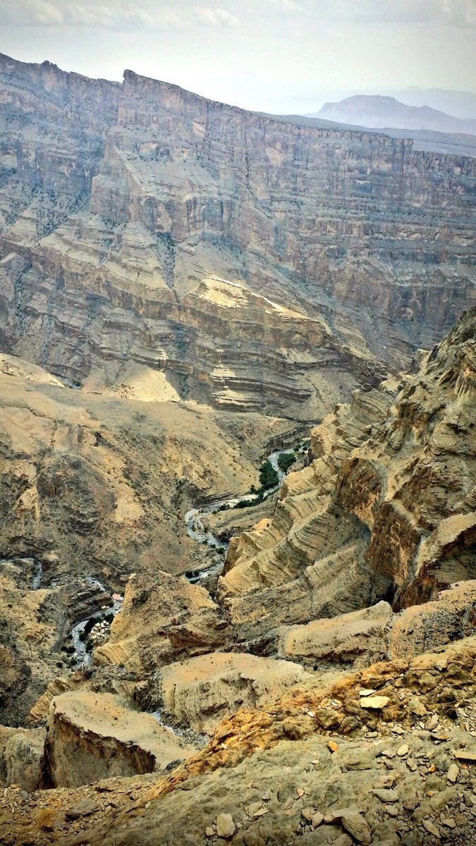 1edkz's tweet photo. @Abdulkhaleq_UAE تعال اصعد هذا الجبل قريب منك 3000m https://t.co/Vi7wXbVK5f
