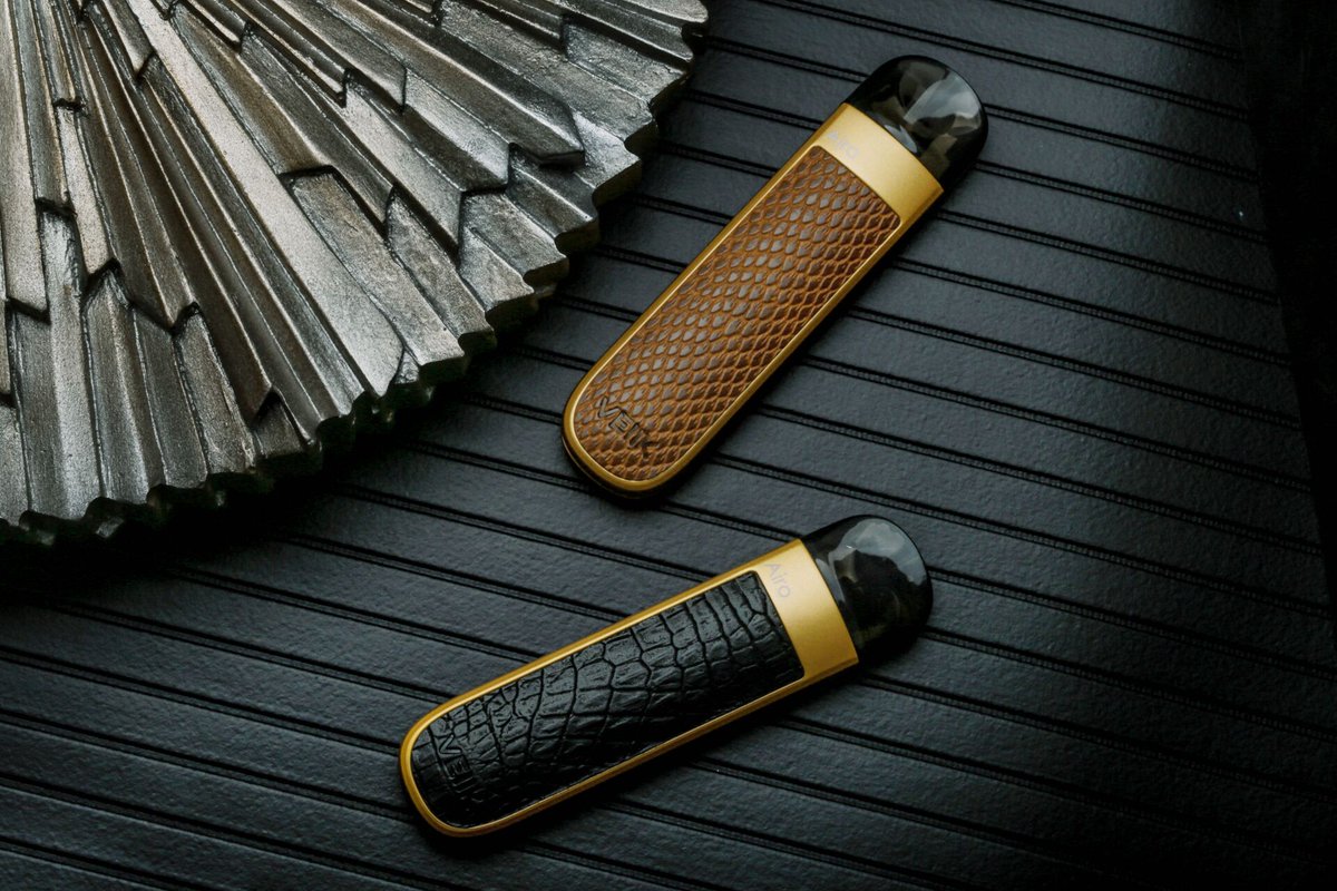 vera_chan33's tweet photo. New leather, Limited edition. 
First come first serve

#veiik #micko #vaporizer #ejuice #eliquid #vape #boxmod #mod #podsystem #airokit #vapepen #vapewholesale #vapeshop #dampt #svapo #vapo #電子湮 #ecig #electrnoniccigar #cigar #oriondna #giveaway #airopod #novo #novokiller https://t.co/TVQSnbrv8m