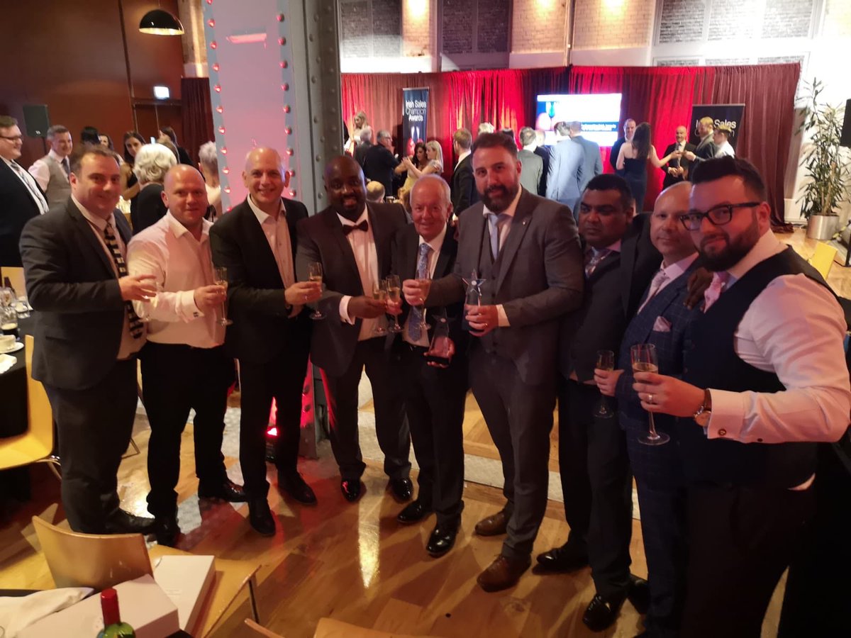 FMIHeadOffice's tweet photo. ANNOUNCEMENT!!!! 
Our amazing sales teams won 2 ‘Sales Champion Awards’ on Friday night🏆🏆. An incredible night, sharing the room with top quality sales organisations &amp; individuals. Huge thanks - we are so thriled! https://t.co/ggVRVHAUHJ