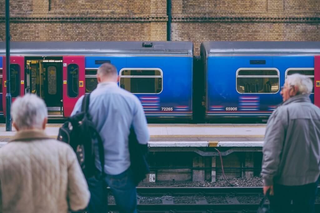 BudgetTraveller's tweet photo. 11 Train Hacks for your next train trip https://t.co/0u4DTgC6X9 #budgettravel #trains https://t.co/rWXeKCyoLb