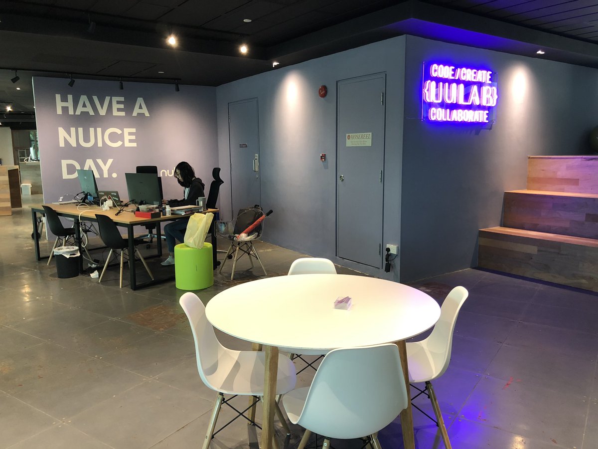 shoki_taniyama's tweet photo. #シンガポール の #Nulab が運営する #コワーキングスペース に行ってきた。その名も #NuSpace !!!
空港も近くて便利〜〜。
#Backlog の #コミュニティマネージャー にも会って楽しかったー！ https://t.co/0rjfdZpzRQ
