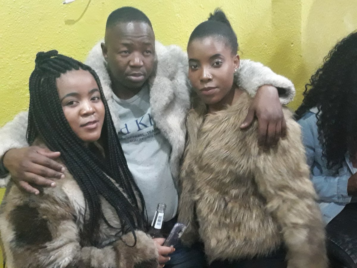 Malosenium's tweet photo. Ereng #FUR mo #Baneng https://t.co/YZCeMbUUr7