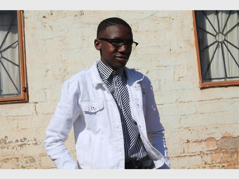 TheThembisan's tweet photo. 17-year-old Ivory Park resident has a dream:
https://t.co/9iE6x5cQQI https://t.co/axkF4ZeF64