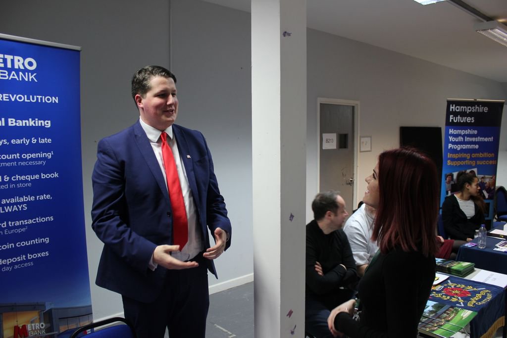 bcot's tweet photo. It's our Apprenticeship Open Evening tonight, make sure you join us to meet a wide variety of different employers all looking for apprentices this September! Join us tonight 4.30pm to 7.00pm https://t.co/fVFjAFxV95