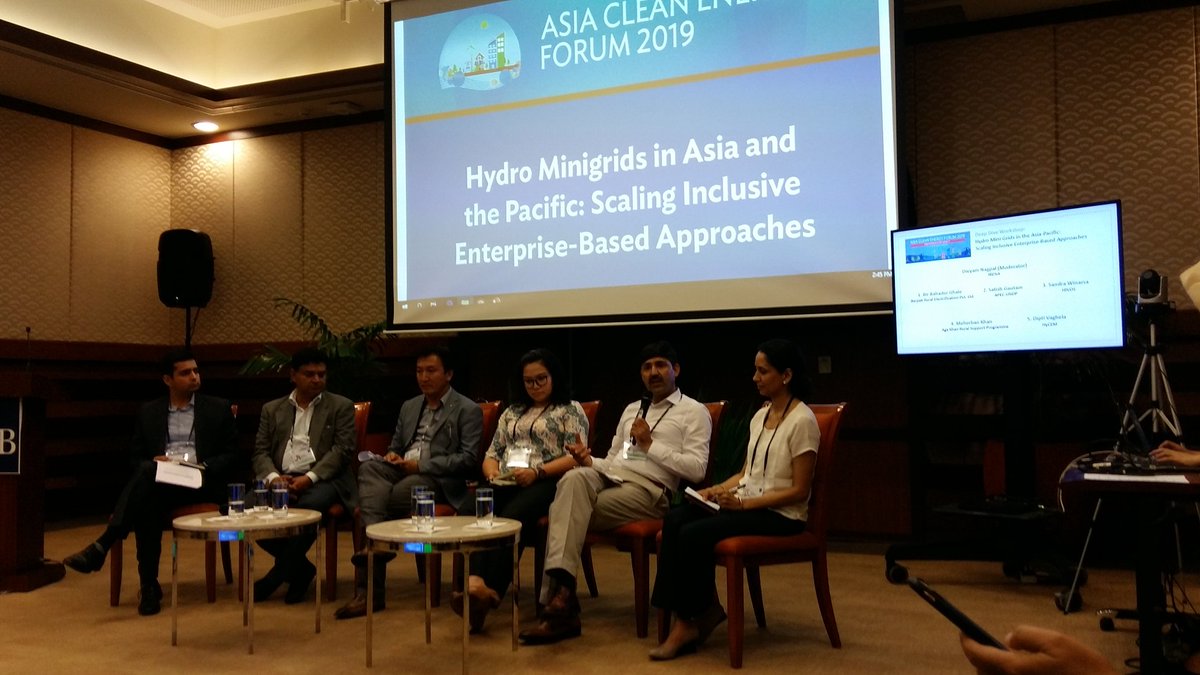wisions's tweet photo. Meherban Khan from Aga Khan RSP highlights the #womenempowerment and innovative shareholder approaches on #productiveenergyuse through  the Pakistan rural support programme. #acef2019 @HPNEThydro deepdive. https://t.co/nUVxeg8g9g
