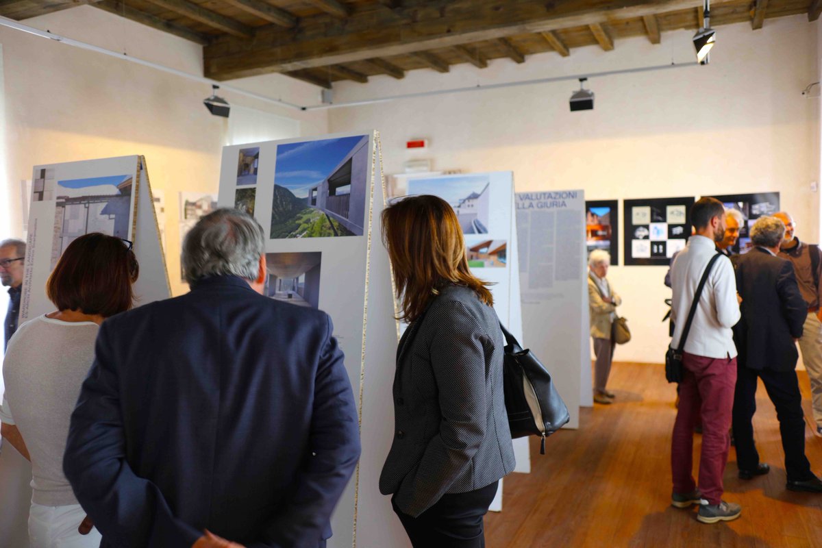 regis_daniele's tweet photo. Un’appuntamento imperdibile per gli amanti della #montagna! Quattro #esposizioni al #Filatoio @Comune_Caraglio la @provinciacuneo come riferimento internazionale! #Rassegna #Architetti #Arco #alpino, Dalla #Tradizione alla #Bioarchitettura #alps e #workshop @PoliTOnews https://t.co/ga3ZE4bLGZ