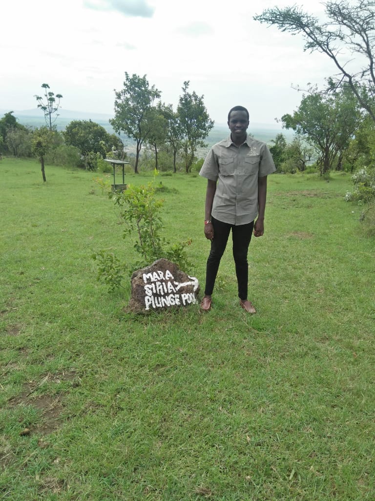 ecotourismkenya's tweet photo. Where they are now. Meet Moses Leteipa a student of Kenyatta University studying Environmental Science, he is currently undergoing his attachment at @MaraSiria through our #LMPMAY 2019 program. @KTF_Kenya @magicalkenya. September intake coming soon. #leadersintourism https://t.co/gi6c48MRbY