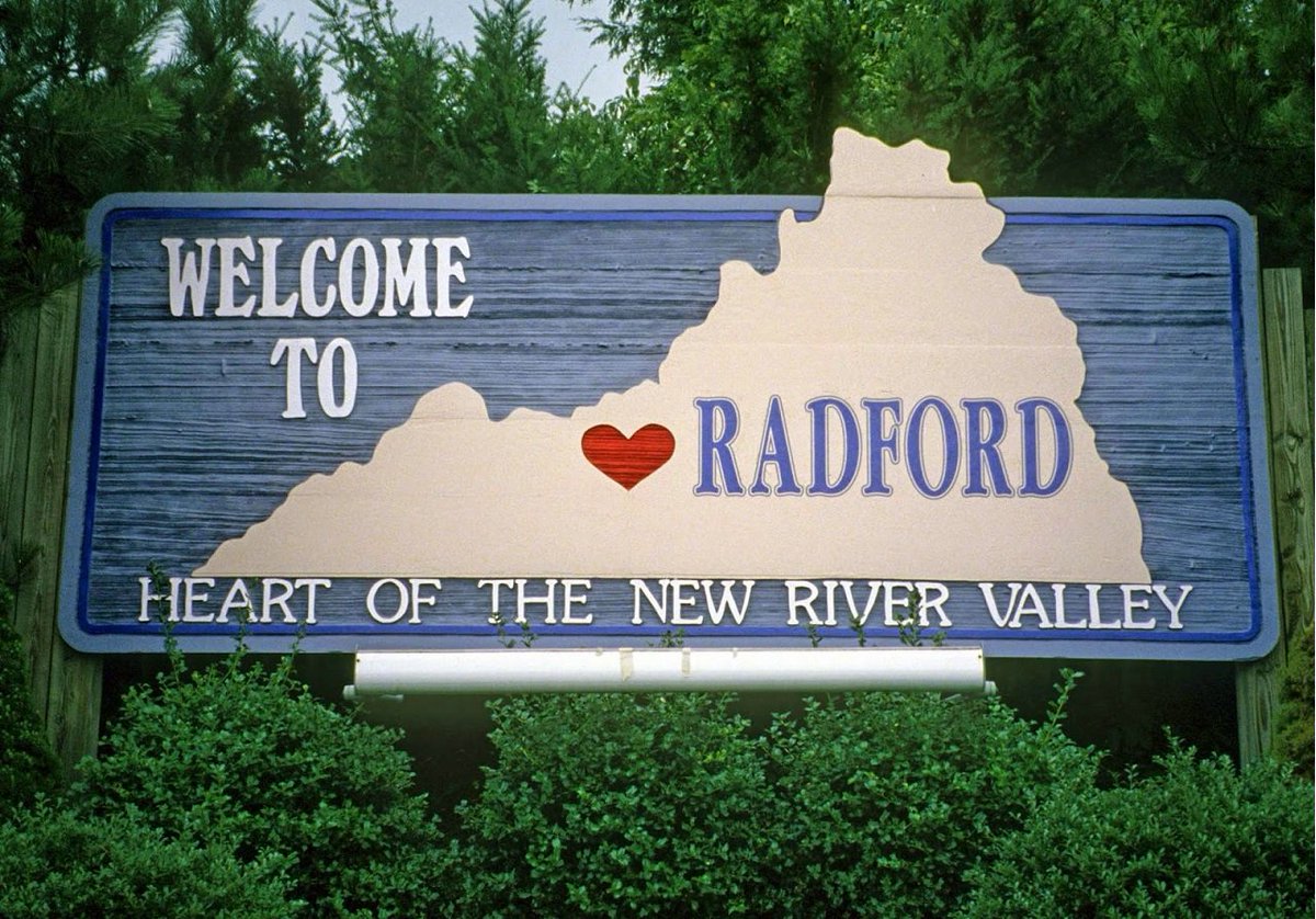 Welcome Transfer Students and Families! We are so happy you are here! 😃 #RadfordQuest #AccessCAS #RadfordVA #NRV 
Visit our website for more information about our office: radford.edu/cas