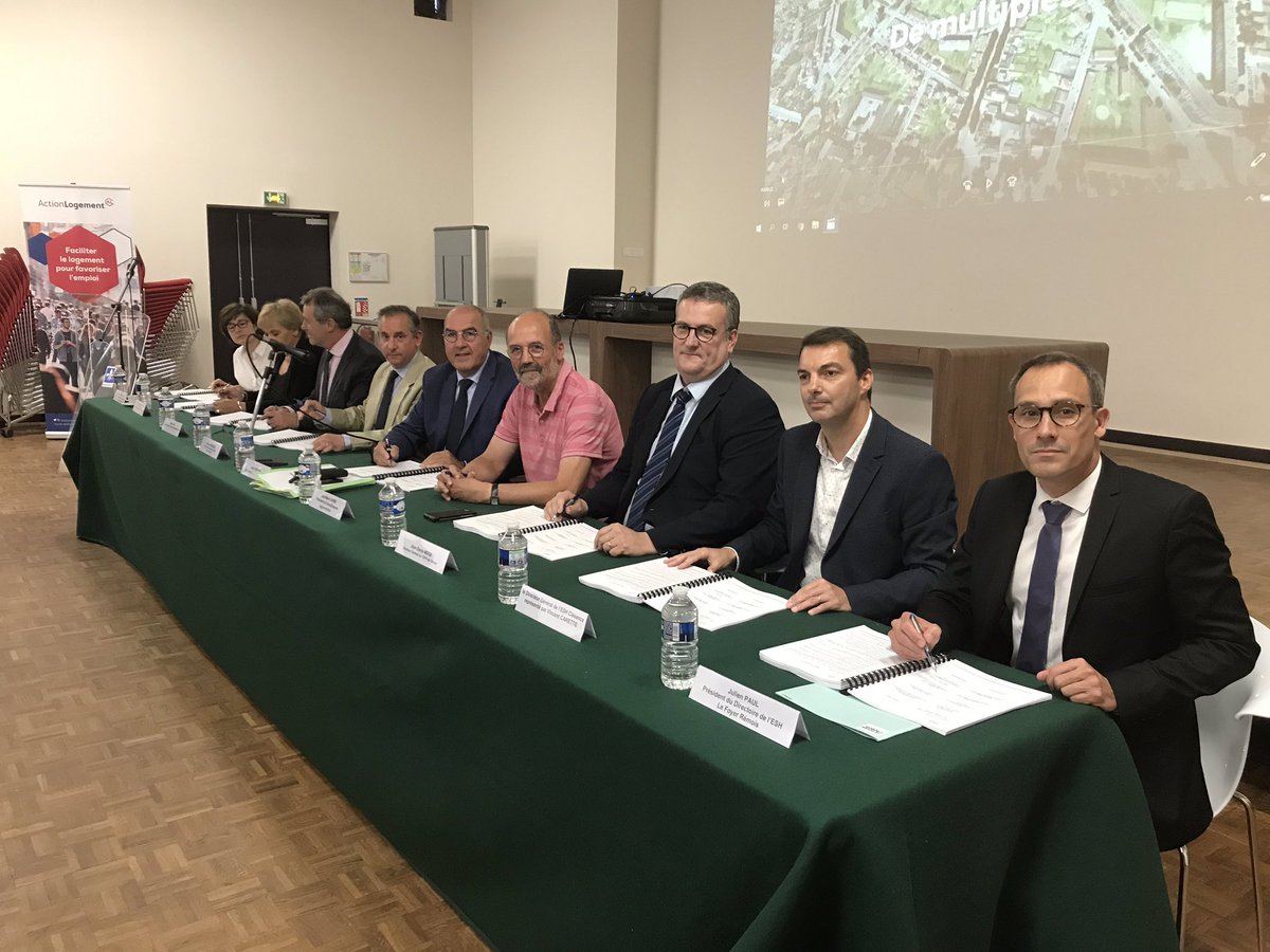 LeFoyerRemois's tweet image. Signature de la #convention #NPNRU @AnruOfficiel de @soissons et @grandsoissons. Avec @jmcarresoissons @alaincremont @Prefet02 @caissedesdepots @Clesence_AL @hautsdefrance . @LeFoyerRemois acteur de la #requalification des #territoires