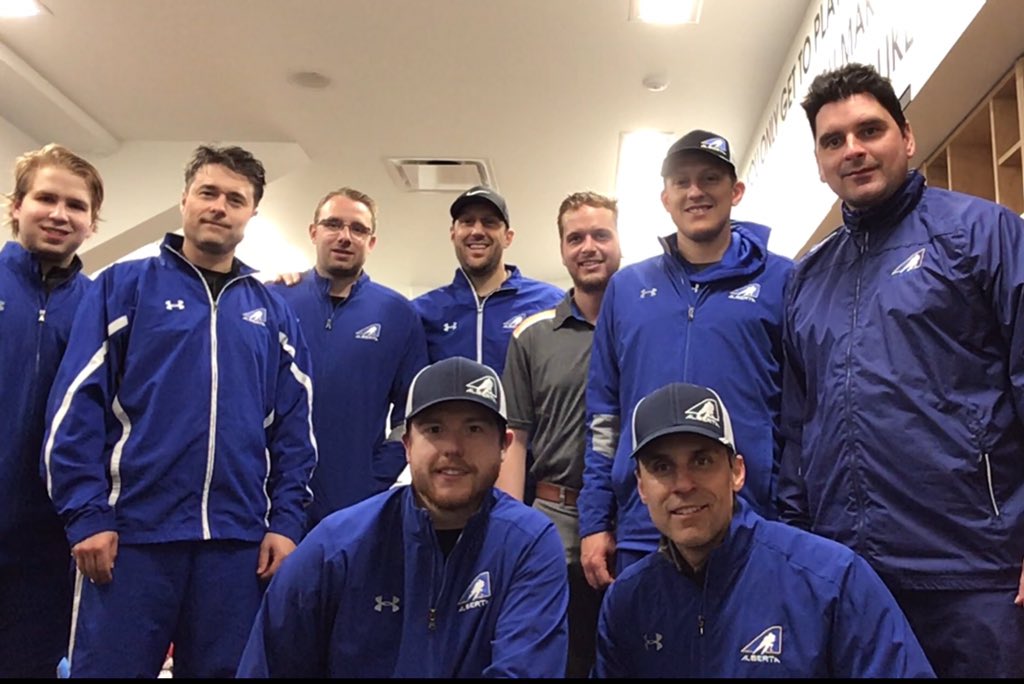 Big goalie brains working together to develop young Elite goaltenders this past weekend in Red Deer. Glad to be a part and nice to see knowledgeable goalie coaches working together for the benefit of young goaltenders <a href="/TeamABHockey/">Team Alberta Hockey</a>  
#goalie #goaltender #goaltending #goaliecoach