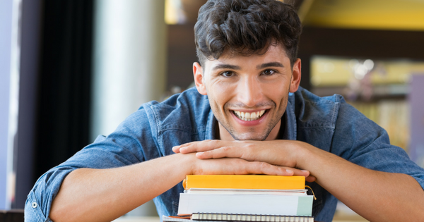 BillMoMoney's tweet photo. ¿Cuál es la carrera profesional que quiere estudiar tu hijo, cuando termine la prepa? 
¡BillBot te informa! https://t.co/CIl7vxrzW3
#Universidad #Hijos #HijosenlaPrepa #BillMo https://t.co/n3sRyBGQMi