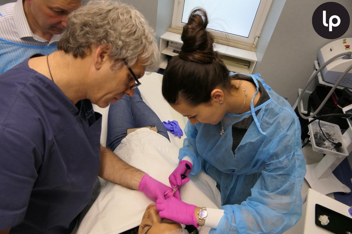 BeautyGoodNews's tweet photo. @dr_jhoan_haddad Treatments Hands on. Well done!
- 
https://t.co/CdS6MGWV07
📍 Roma
https://t.co/bnwwKKj7d5

📞 Tel. +3906536585
📱 Mobile +393453716957
Seguimi su:
FB: https://t.co/kpSnb1Vl3s
IG: https://t.co/pHSSLql9Iu
TW: https://t.co/HWKuDcaWAq
YT: https://t.co/cX9J2F8449 https://t.co/a3OsSAADkv