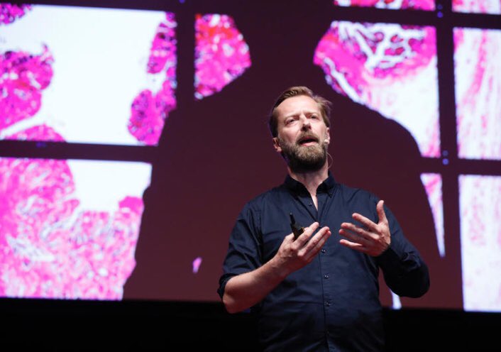dHealth_Academy's tweet photo. @TEDxBerlin 
“Gemeinsam haben wir alle die Supermacht, um eine andere Zukunft aufzubauen, in der uns medizinische KI dient...” Bart de Witte @swisshealth20 

#opensource #ai #digitalhealthacademy https://t.co/KGyjpekcgw