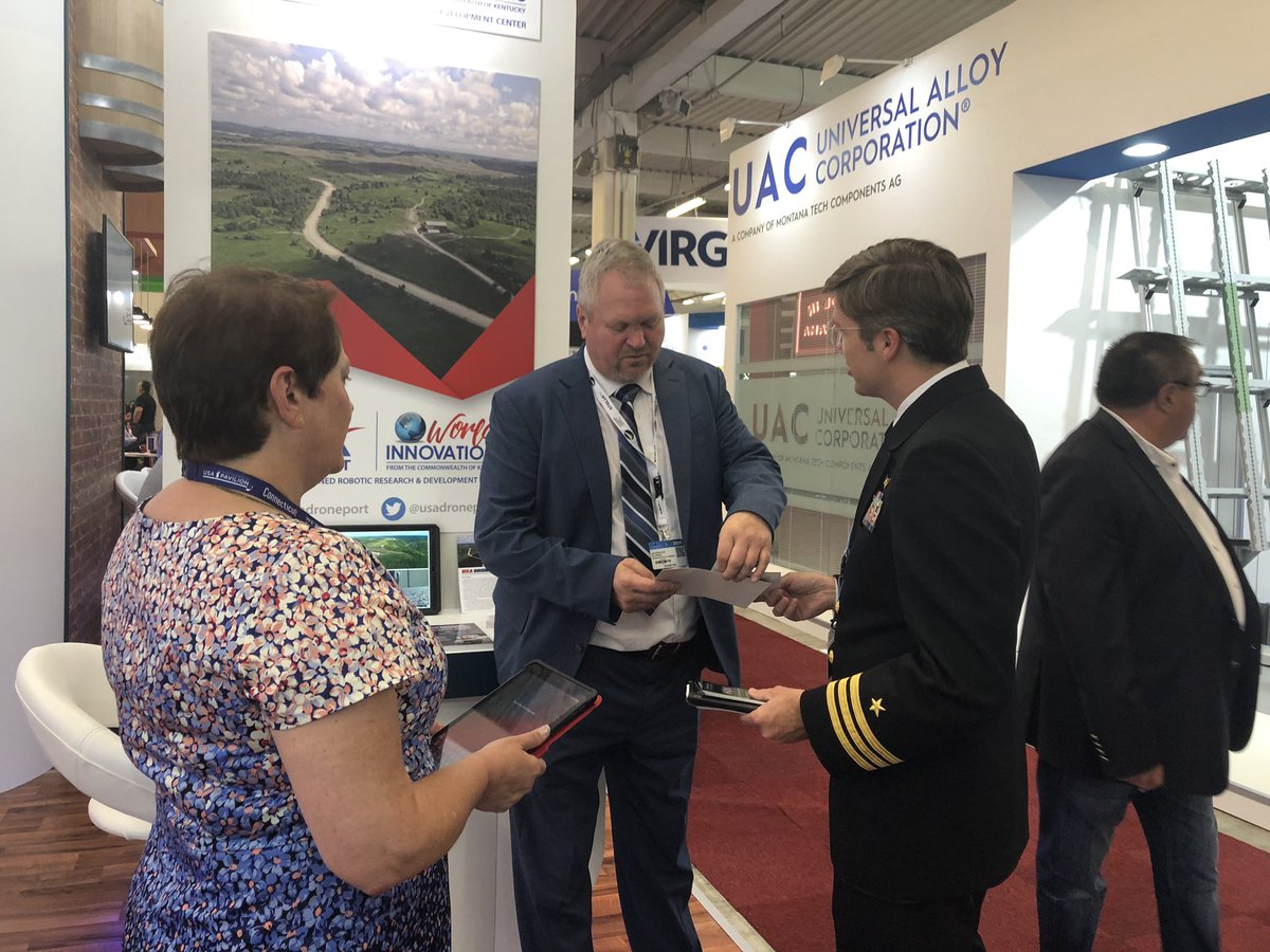 USADronePort's tweet photo. How often do you have the opportunity to have a conversation with a 3 Star General regarding Kentucky and the @USADronePort #ThinkKentucky #ParisAirShow2019 #ThinkAerospace https://t.co/Xg4LaFinLm