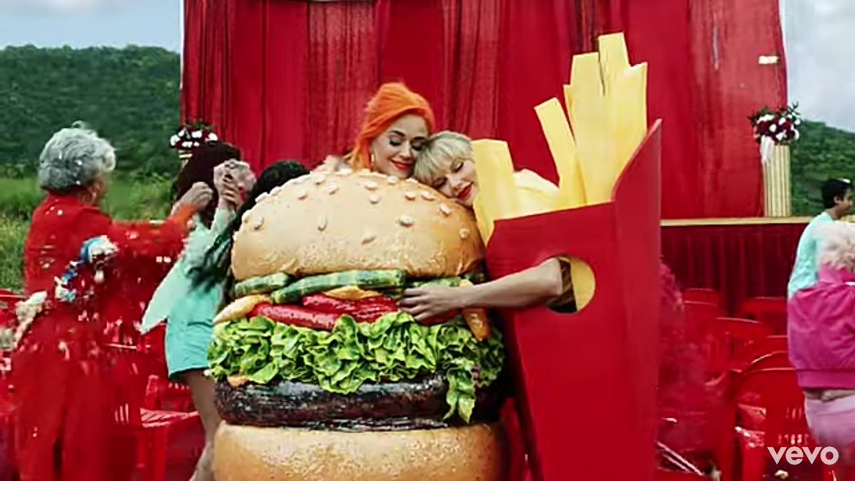 Nikkoxox's tweet photo. The war is over let's celebrate ππ
So happy for both of them πππ
#YouNeedToCalmDown
#YNTCDMusicVideo
#StreamYouNeedToCalmDown
#StreamNeverReallyOver
#TaylorSwift
#KatyPerry
#KatyxTaylor https://t.co/G2GXSy1bVD