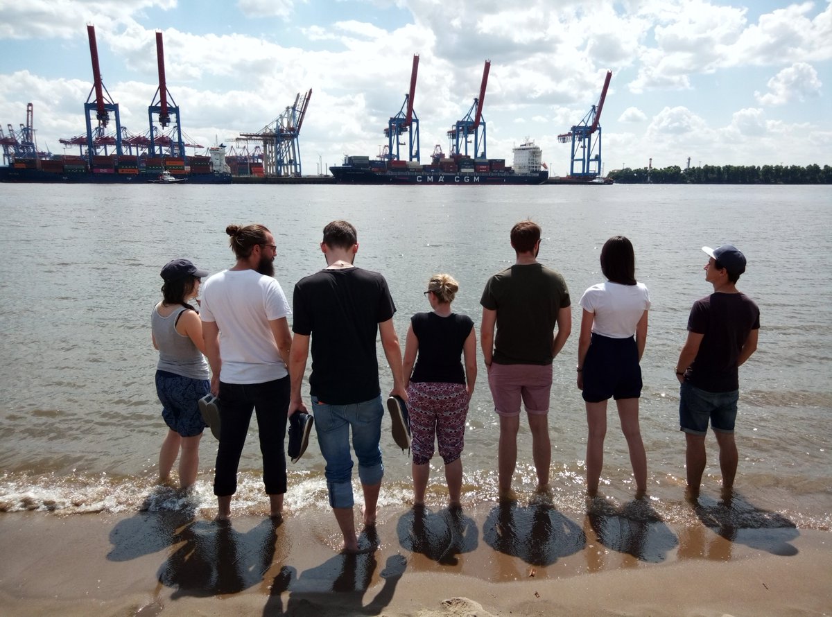 Na, wie ist's am Kirchentag, <a href="/ejs_berlin/">Evangelische Journalistenschule</a> ? Das @js_mainz sendet sonnige Urlaubsgrüße nach Dortmund 😜 #jcup19 #hauptsachenichtletzter
