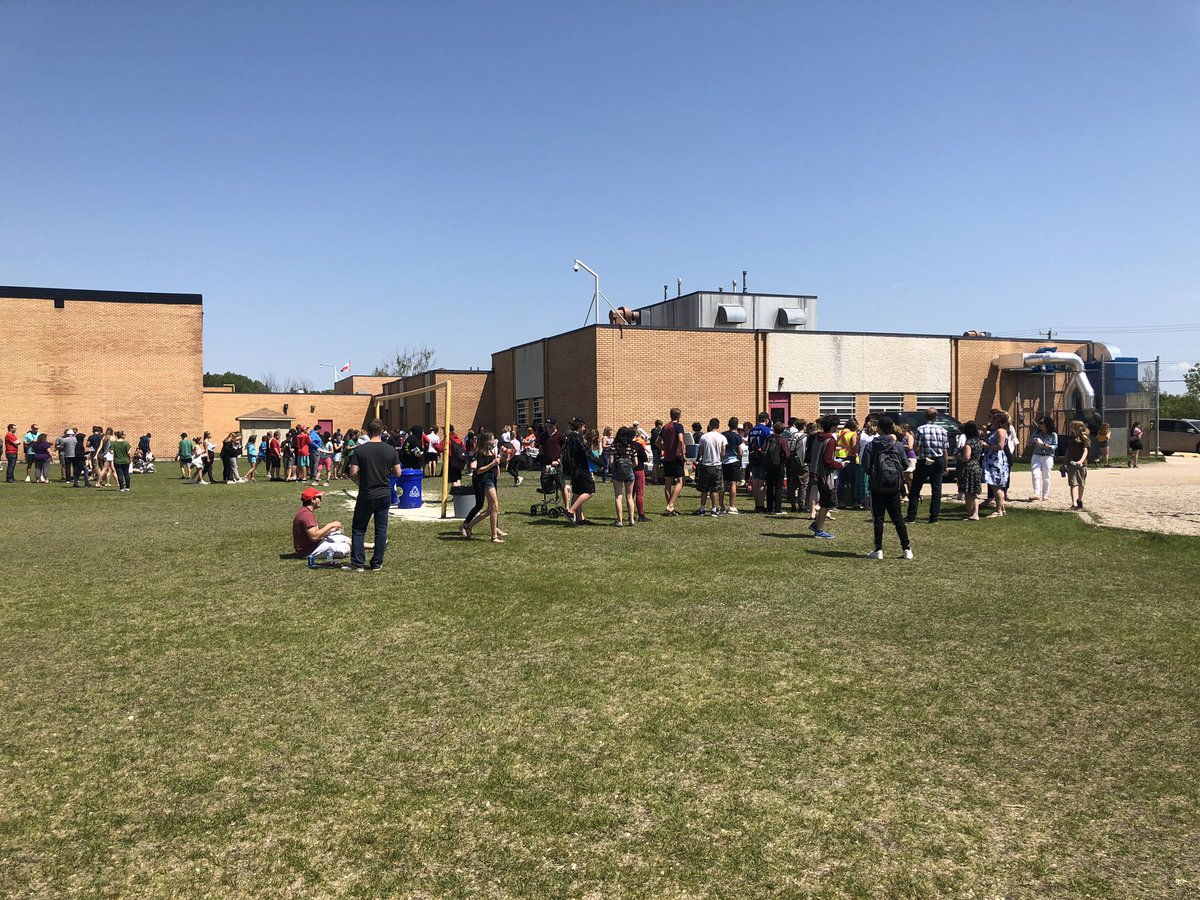 NivervilleCollegiate tweet media