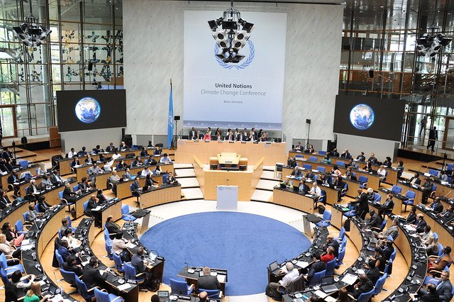 WorldResources's tweet image. Now that the #ParisRulebook is finalized, it's time for work to begin on issues like verification, finance and loss &amp;amp; damage. @UNFCCC Bonn negotiations can set a strong foundation for higher #climate ambition. Here's how.  ow.ly/A1rL50uFYOx #SB50Bonn #StepUp2020