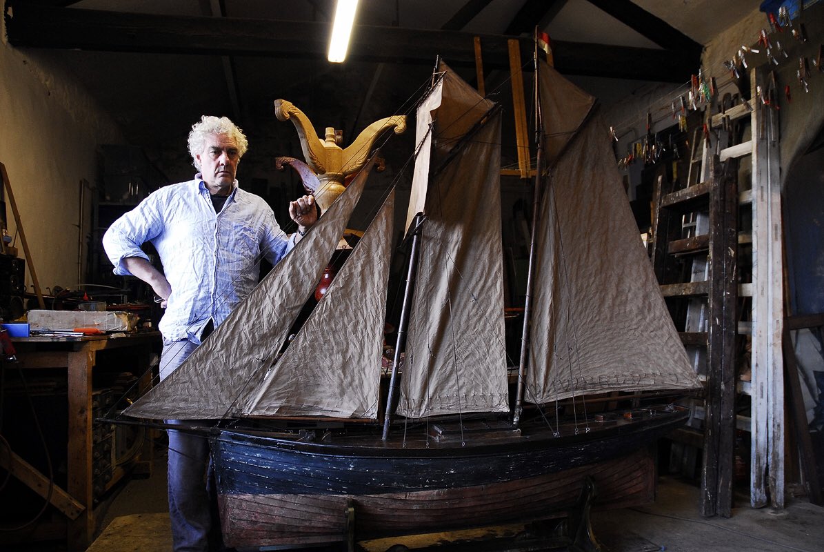 foldworks's tweet image. Charlie Meecham photographs the hands of artists, makers and musicians for the Exchanges exhibition on during the Hebden Bridge Arts Festival. @hbaf.  Here are the hands of Howard Ramsay, model boat designer and builder. 

foldworks.org