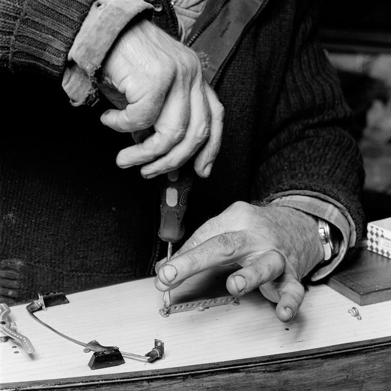 foldworks's tweet image. Charlie Meecham photographs the hands of artists, makers and musicians for the Exchanges exhibition on during the Hebden Bridge Arts Festival. @hbaf.  Here are the hands of Howard Ramsay, model boat designer and builder. 

foldworks.org