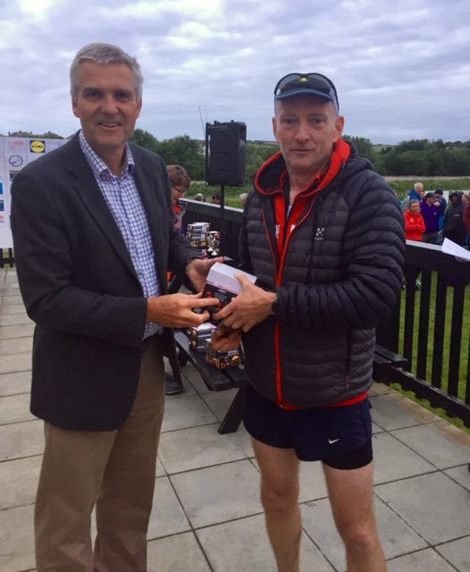 jezbrown71's tweet photo. @Yiannis_83 Not the weekend, but last Wednesday's #budelifeboatrun 10k (6.4 miles). 13th overall and 3rd in MV45. 2 mile and 10k Strava pb's #midweekmedal https://t.co/wXG5Flww0m