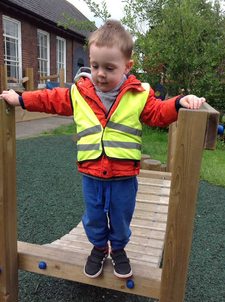 TH_Nursery1's tweet photo. Outdoor learning ππ£#THLearnN https://t.co/w2KLjruN4I