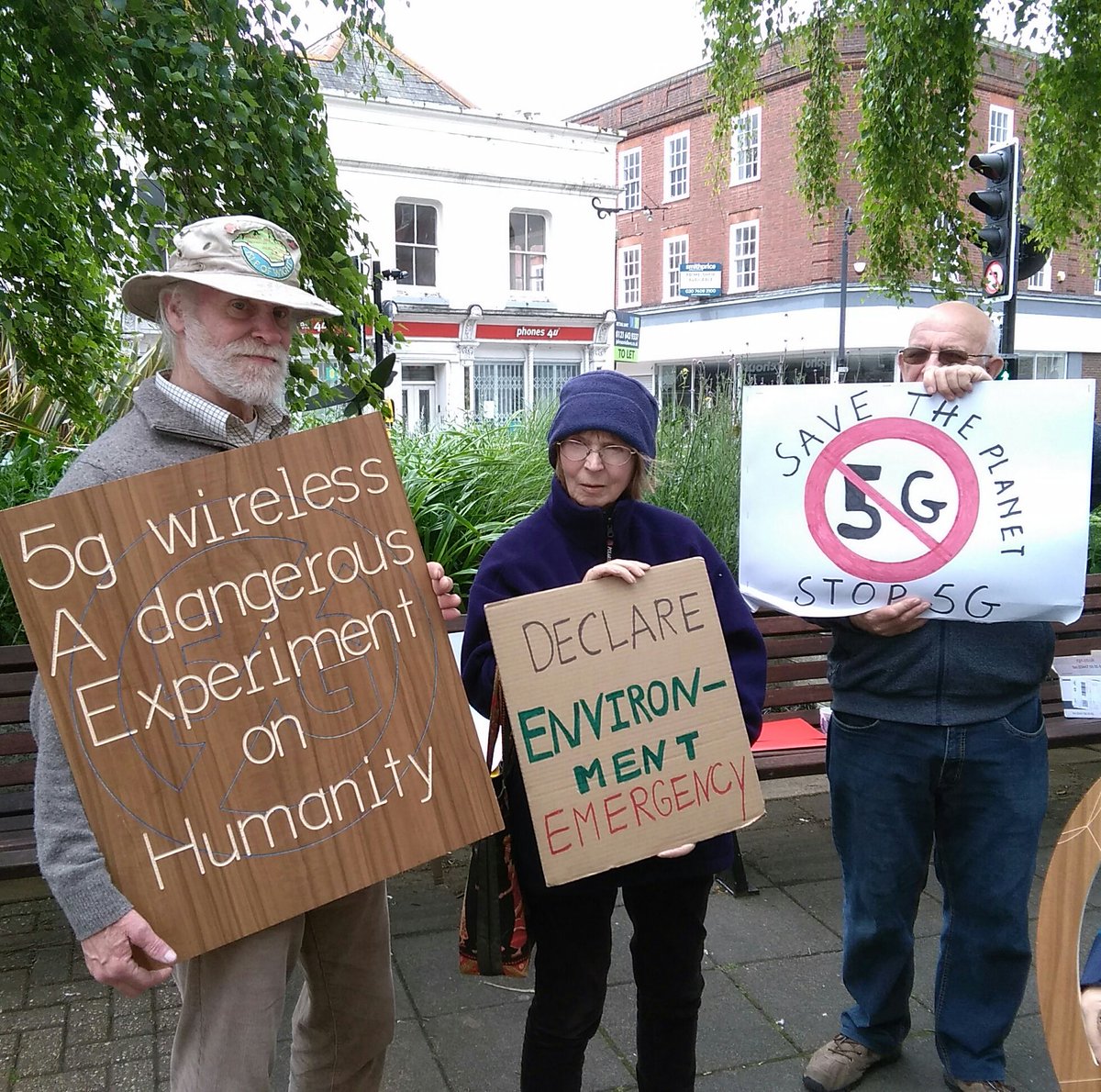 stop5GIOW's tweet photo. Saturday at the demo. 
Thanks to everyone who showed up and supporting us. https://t.co/pfANpcvIb1