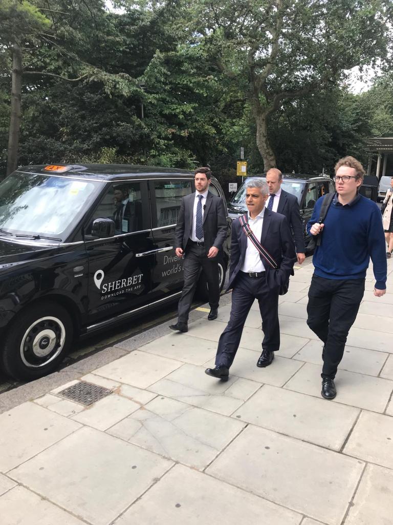 RideSherbet's tweet photo. Sherbet wholly supports an urgent increase in #rapidchargingnetwork to keep London moving cleanly and sustainably 🌱♻️ #EVinfrastructure at #InstituteofEngineering #sadiqkhan https://t.co/CuhmQrlmNO