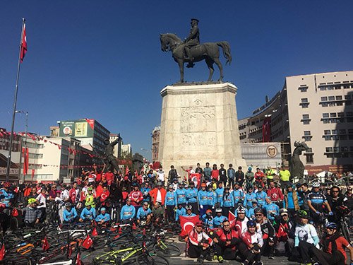 JordanredSports's tweet photo. #Bisiklet gruplarına özel forma imalatı, grubunuza özel tasarım! - Detaylı bilgi için: 0850 532 1 733 https://t.co/LpcgHNzIUE