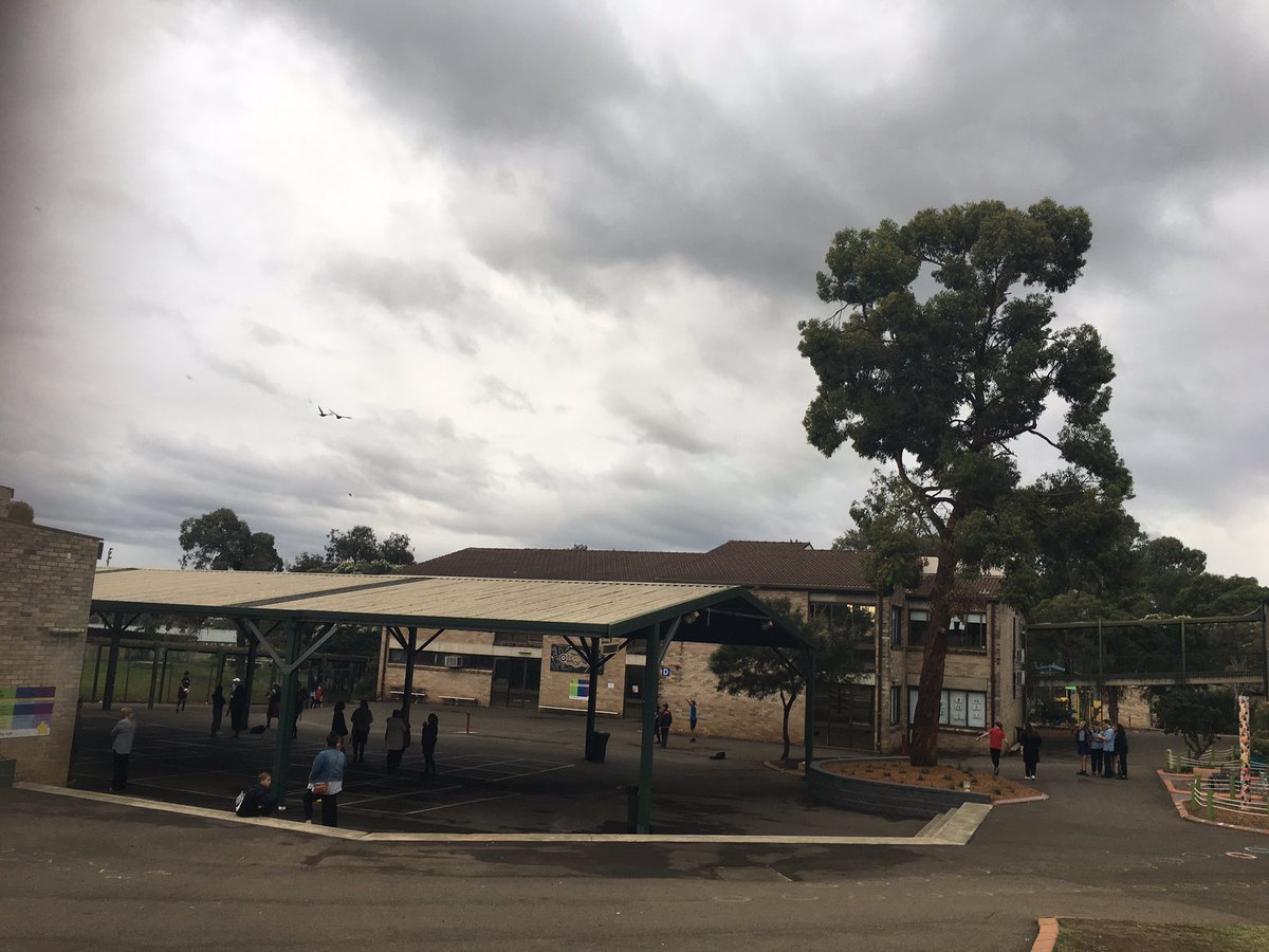 What a great combined K-12 PLP BBQ today. Valuing parent and student voices. Thanks to teachers from @SarahRedfernPS and <a href="/SarahRedfernHS/">Sarah Redfern High School</a>, <a href="/karina_formosa/">Karina Formosa</a>, Belinda &amp; <a href="/camthomson16/">Cameron Thomson</a> . <a href="/bartonmd70/">Donna Barton</a> <a href="/MarilynFriedri1/">Marilyn Friedrich</a> <a href="/TraceyQuick4/">Tracey Quick</a> <a href="/Jyotsnag28Garg/">jyotsna garg</a>