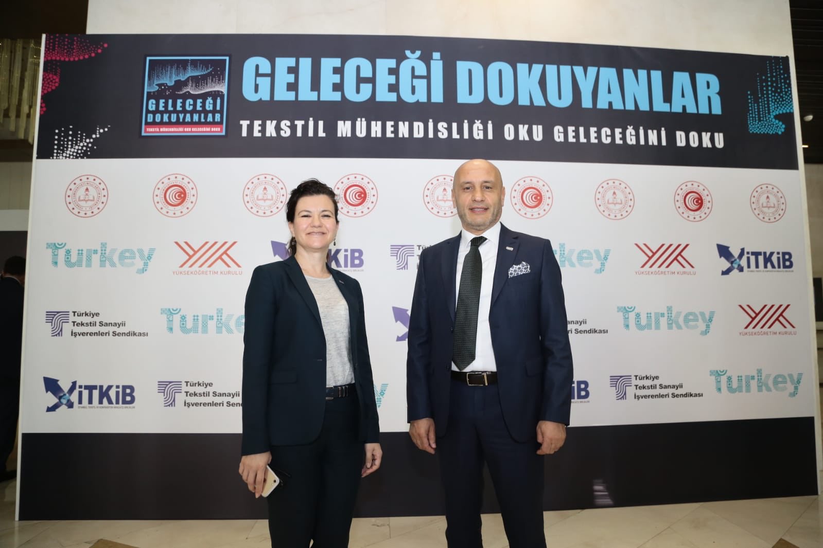 Besni De Isletme Bolumu Yada Tekstil Muhendisligi Bolumunde Okuyanlar 1000 Tl Karsiliksiz Burs Alacak
