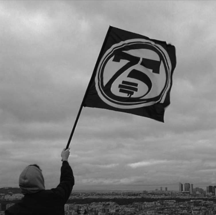 « 75e Session, la famille du Dojo », le webdocumentaire consacré au collectif de rappeurs parisiens <a href="/75eSession/">75e Session</a> est dispo, juste ici ► bit.ly/2Fd1QZW

Une co-production Nova x Les Gros Sourcils 🔥🔥🔥