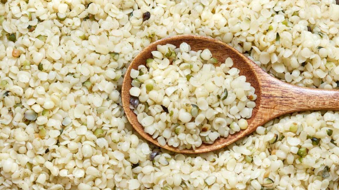 Global_Montreal's tweet photo. What is hemp and how do you eat it? Global’s @andreahowick is joined by @sylviameo with everything you need to know about the health benefits of hemp. 
COMING UP at 8:20 #amMTL https://t.co/jxKI6CtSvw