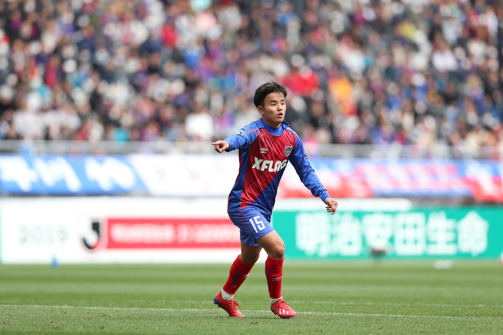 テレビ朝日サッカー 東京世代 選手名鑑 では 選手のみなさんに サッカーのことからプライベートのことまで たくさんの質問に答えていただきました レアルマドリード への移籍で世界から注目される 久保建英 選手の名鑑はこちら T Co
