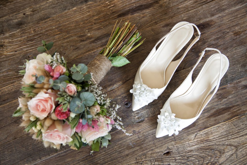 amichespose's tweet image. Consigli da #WeddingPlanner: Oggi parliamo di #TendenzeMatrimonio e in particolare di #scarpebasse. E' facile essere belle ed eleganti con tacco 12, io vi svelo come essere splendide con tacco 4. bit.ly/31xphqp @UnaDonna_it