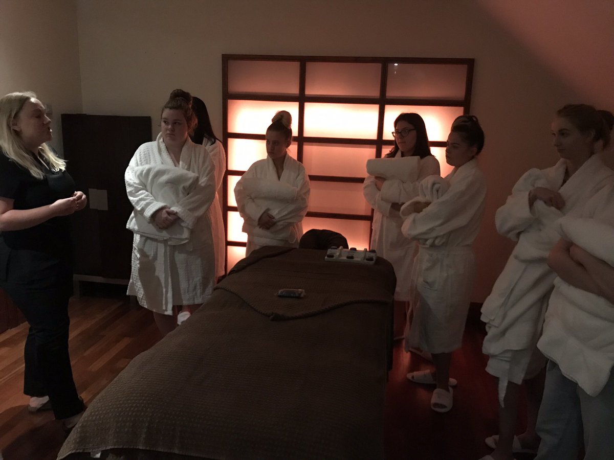 hcfehbmup's tweet photo. Level 1 and 2 beauty students enjoyed a day at #Theserenityspa #SeahamHall #aspiration #aimhigh #felife #intent #impact https://t.co/SXfN5UE8l8