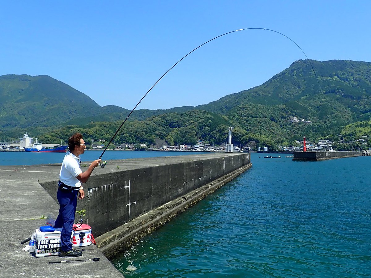釣りビジョン 三重県 尾鷲湾 最盛期となる ウキダンゴ釣り で 年ナシ Get チヌ道一直線 95 山本太郎 放送は 7月1日月曜21時 釣りビジョン 釣り フィッシング Fishing 釣りビジョンみてね チヌ釣り かかり釣り クロダイ釣り